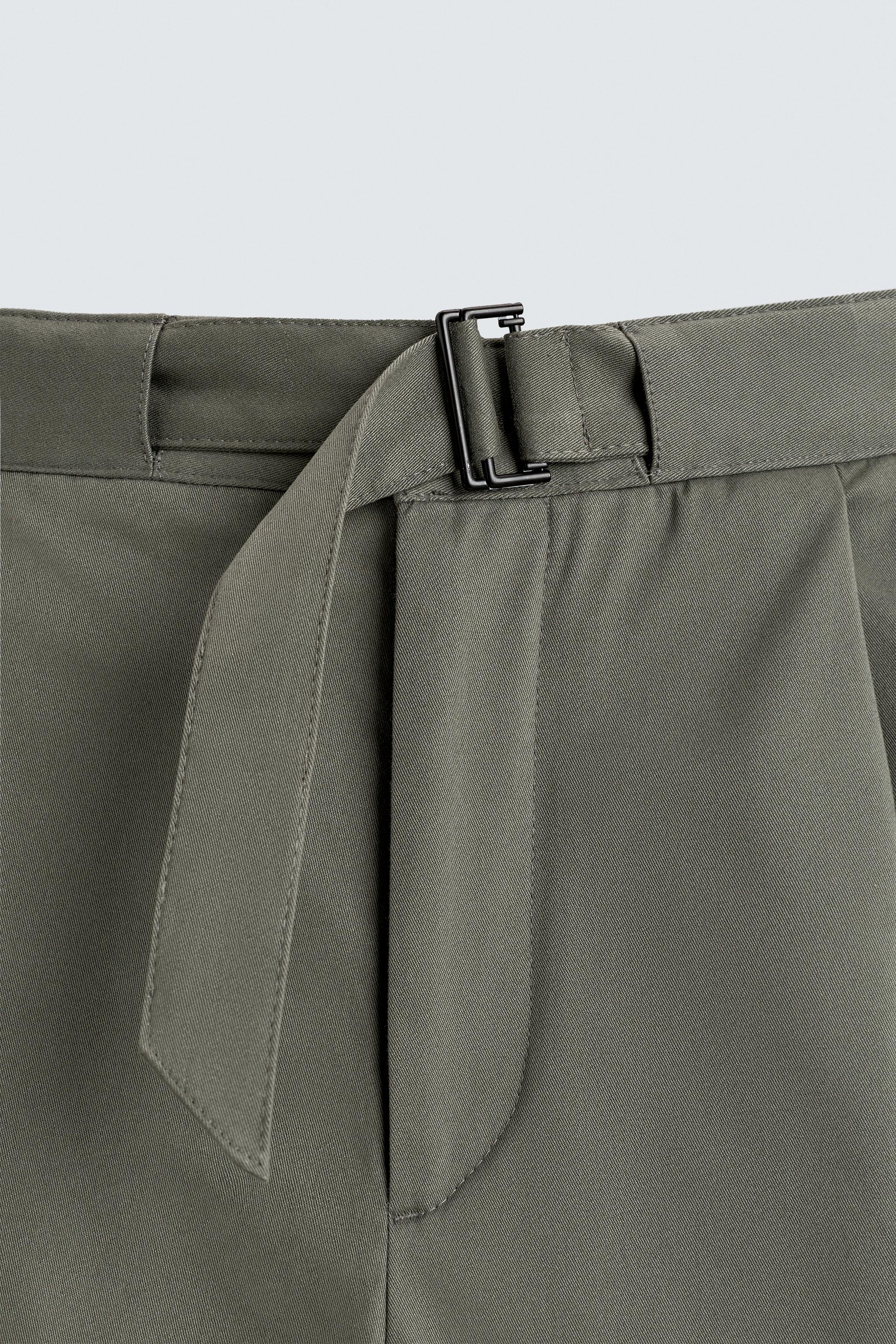 SHORT RELAXED FIT PLIS AVEC CEINTURE